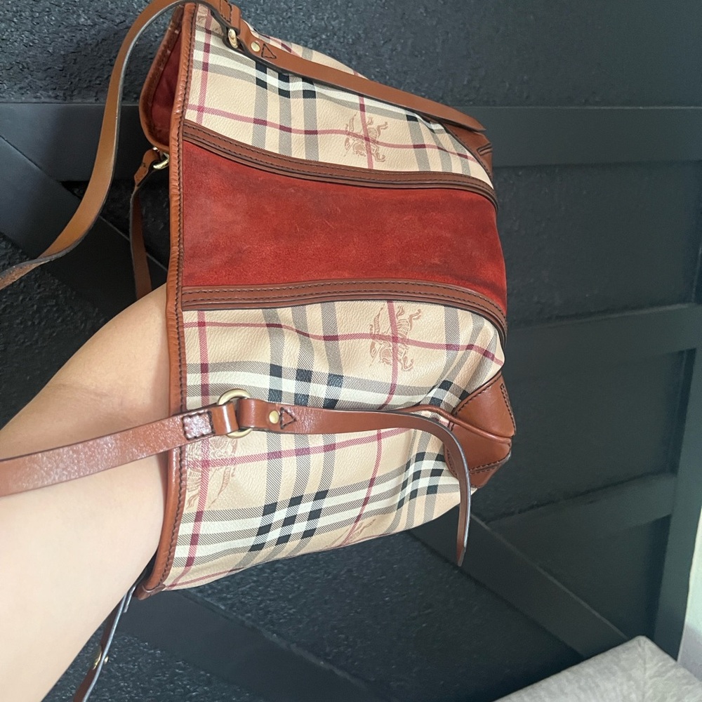 Burberry Beige and Red Plaid Tote - Picture 5 of 10